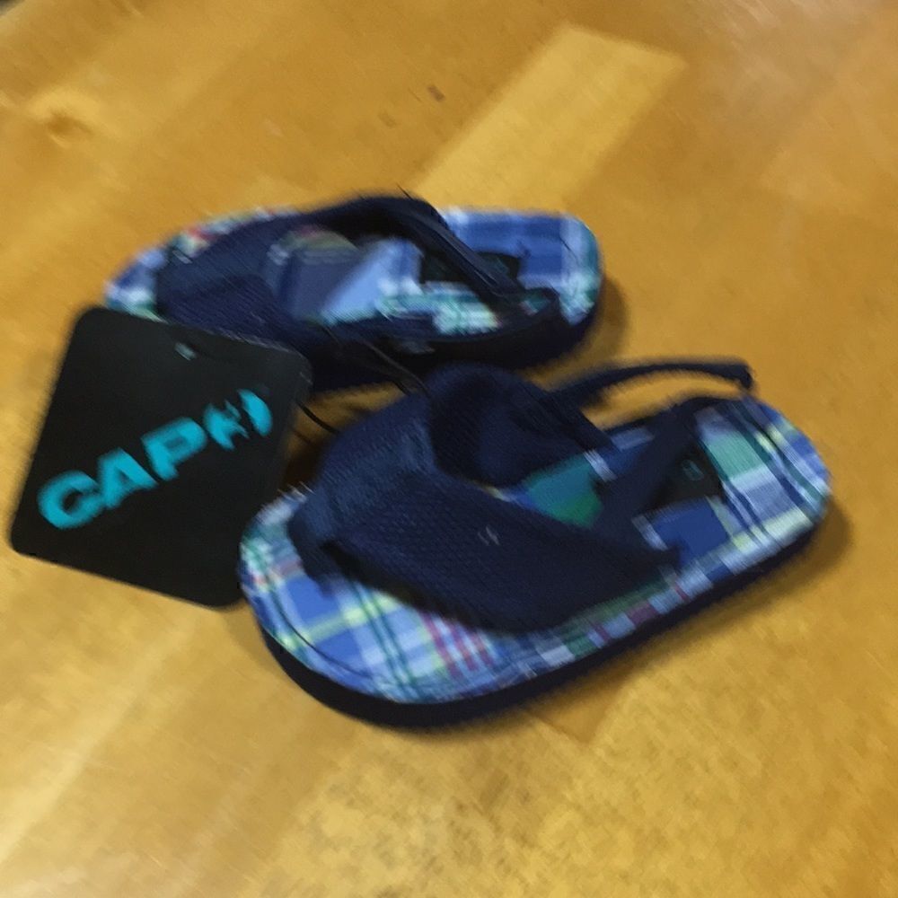 NWT blue plaid slip on sandals size 4-5
